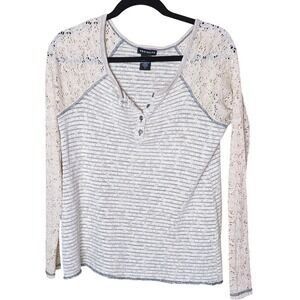 Socialite Striped Henley Tee with Crochet Lace Sleeves Boho Casual Size M‎
